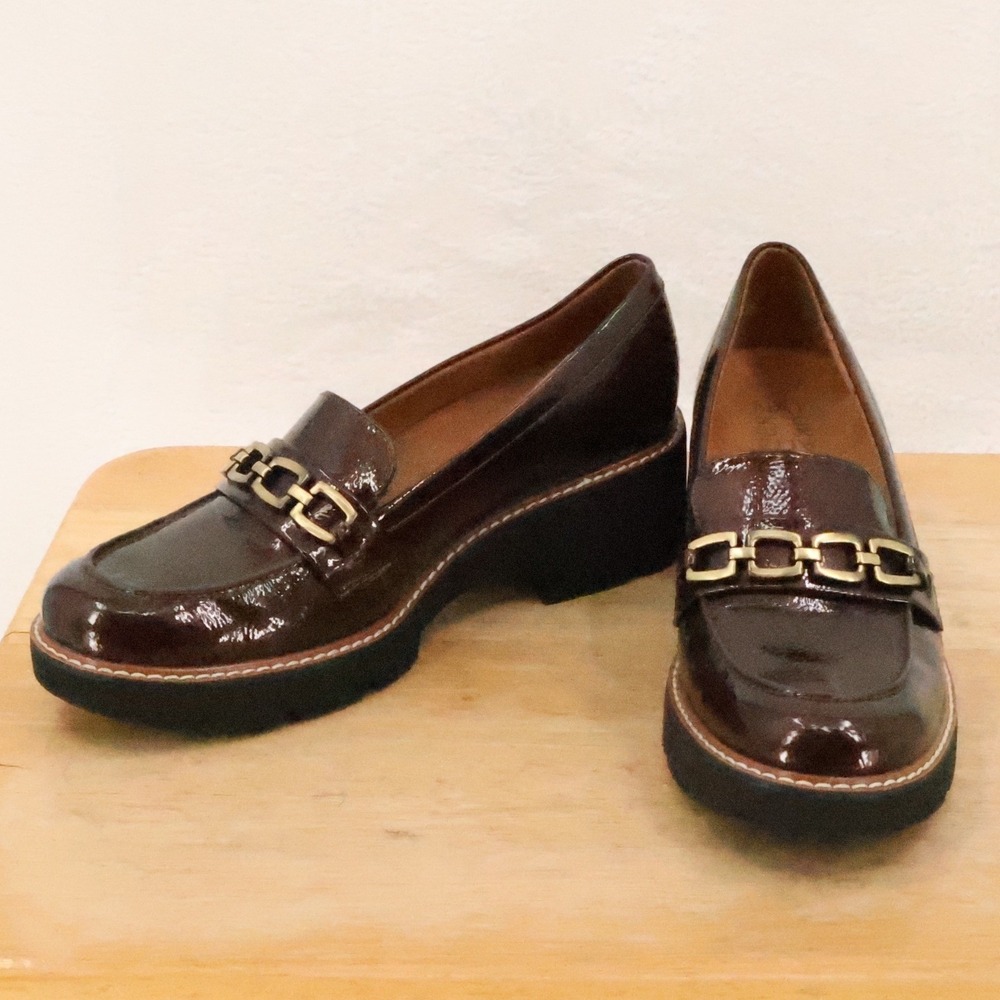 Naturalizer Cabana Loafers Size 7.5 Cinnamon Patent Lug Sole Chain Chunky Heel